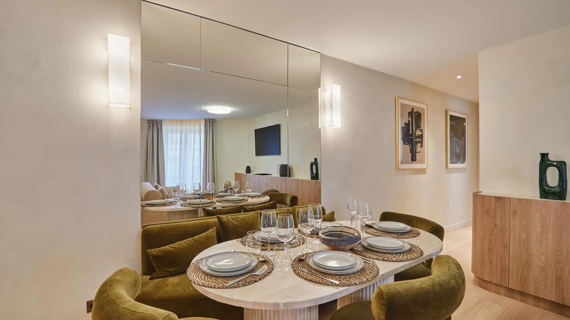 Residence Louvre Palais Royal By Studio Prestige Parigi